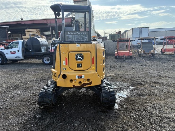2023-deere-35g-image-19