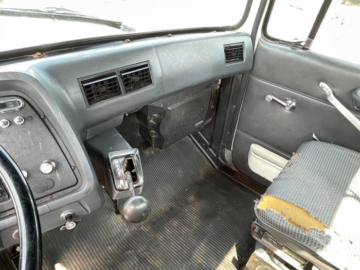 1988-ford-l8000-image-57
