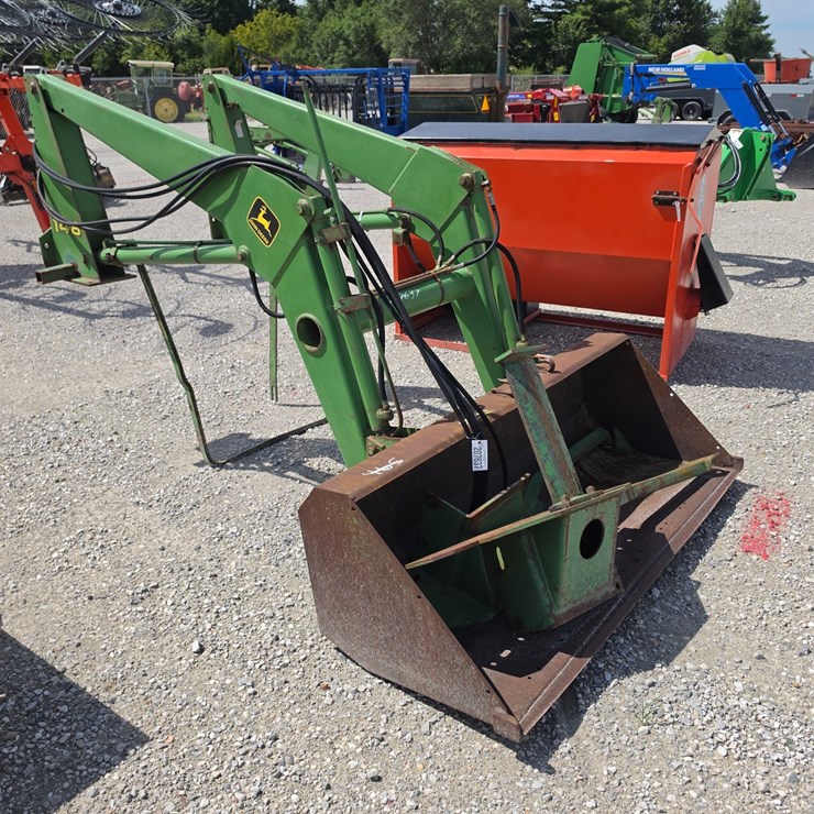 JOHN DEERE 148