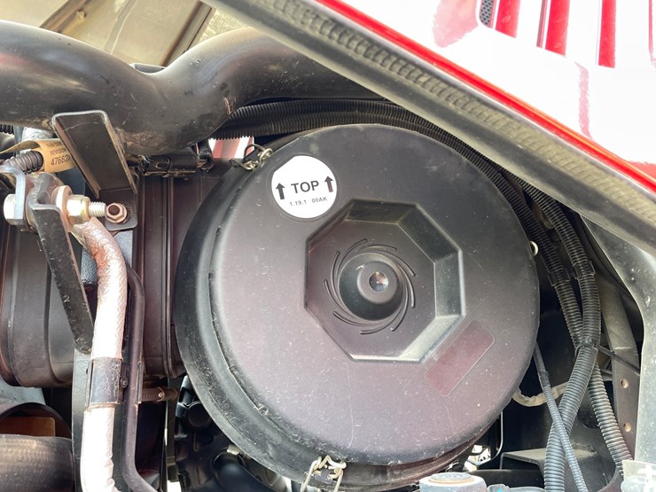 #1254-•-case-ih-185-puma-tractor-(second-owner)-image-44