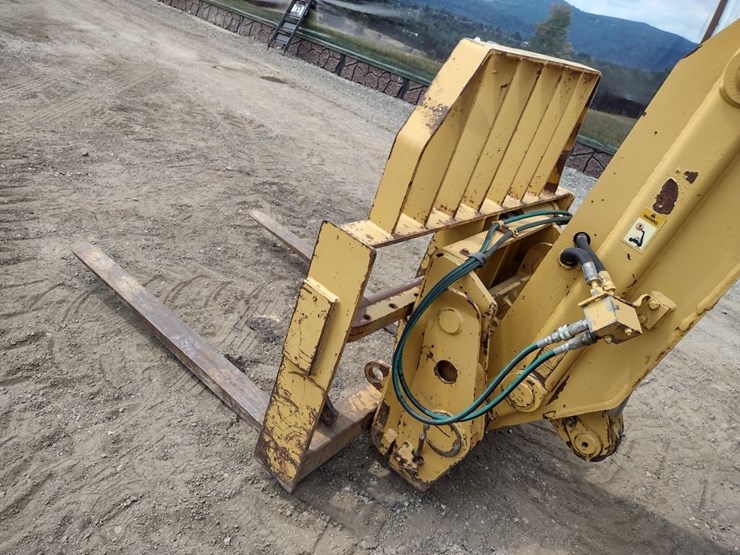 caterpillar-th83-image-17