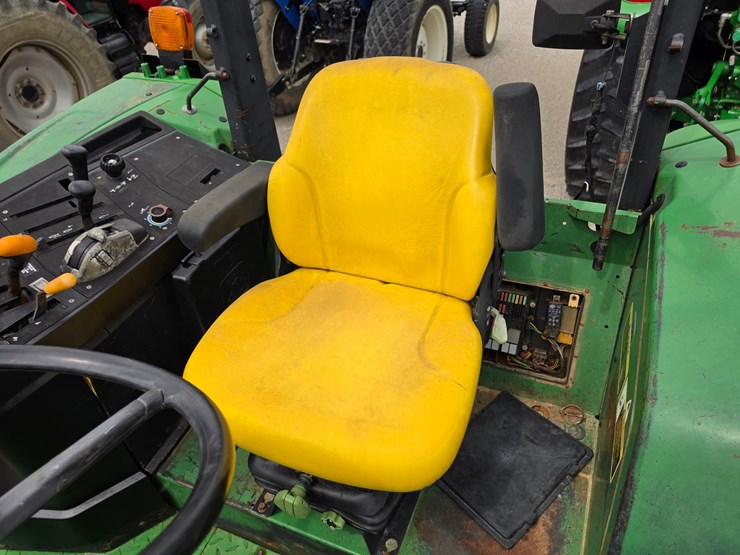 2000-john-deere-6210-image-9