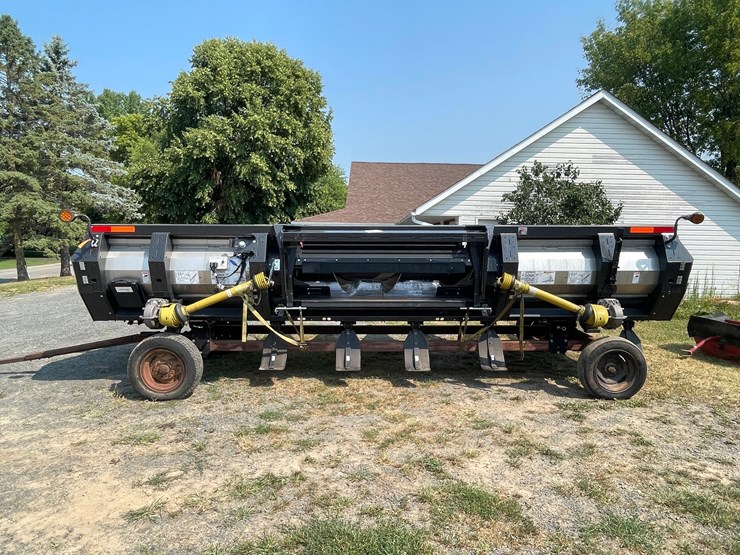 #1251-•-2020-drago-gt-flagship-8-row-corn-head-(case-ih-flagship-mounts)-image-5