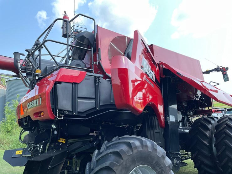 2018-case-ih-7240-image-40