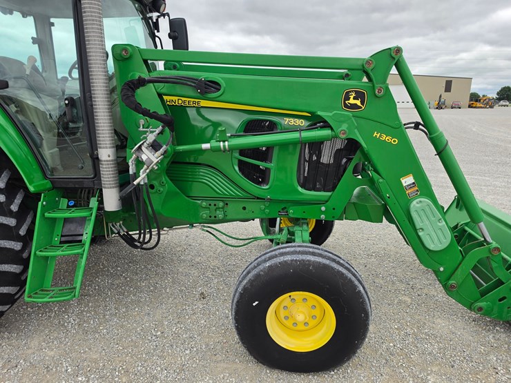 2008-john-deere-7330-image-21