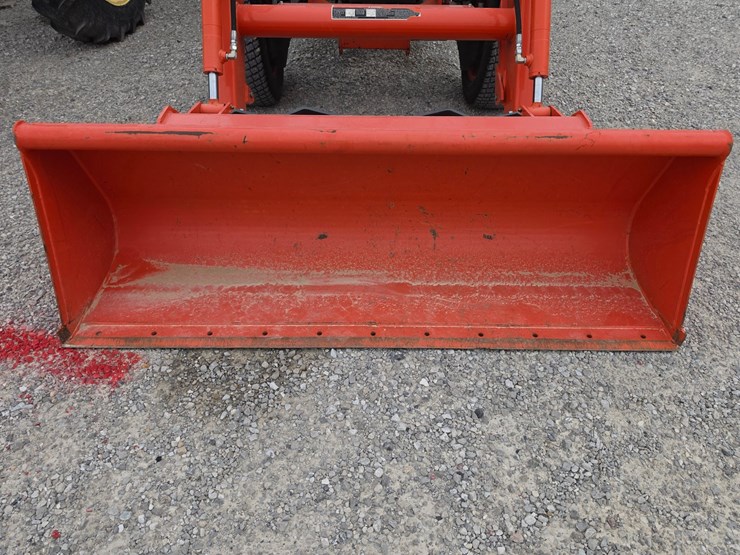 2021-kubota-l4701-image-3