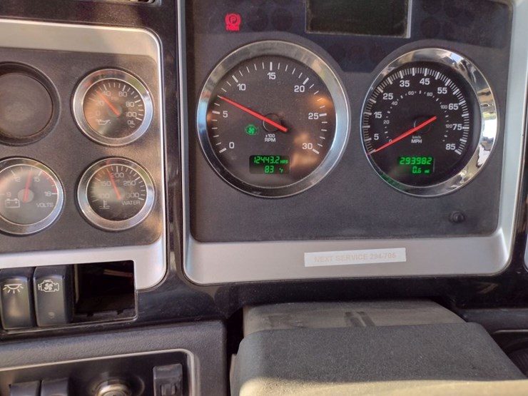 kenworth-w900-image-11
