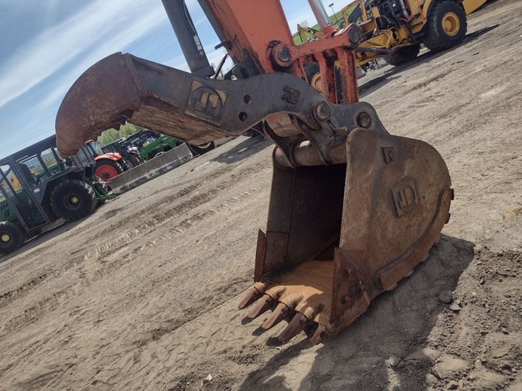 hitachi-zx160-lc-6n-image-25