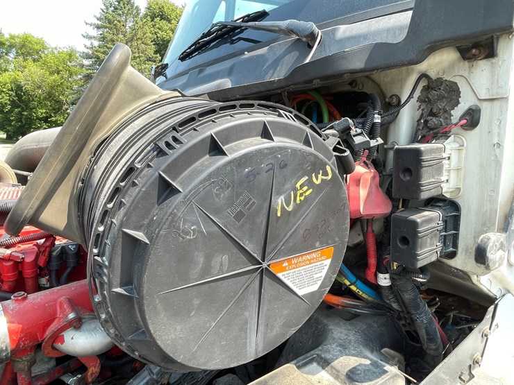 2011-international-prostar-image-57