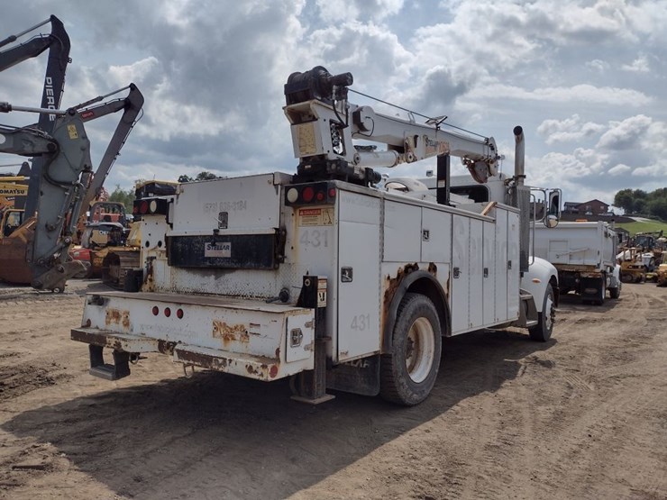 peterbilt-335-image-52