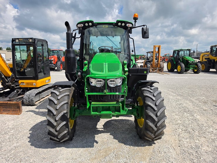 2022-john-deere-6120m-image-2