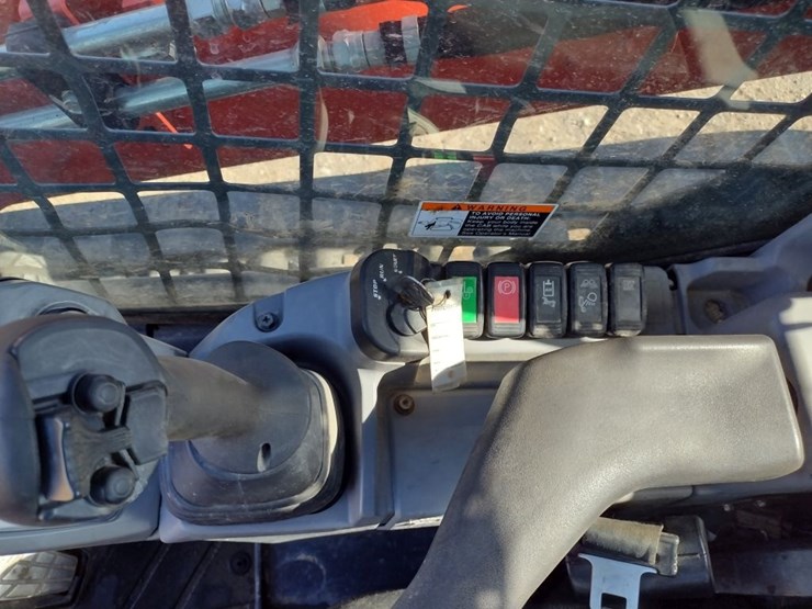 kubota-svl65-2-image-8