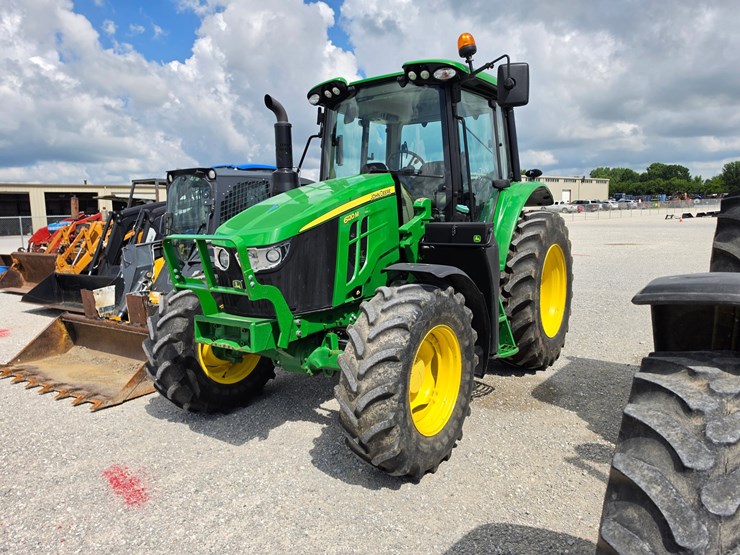 2022-john-deere-6120m-image-1
