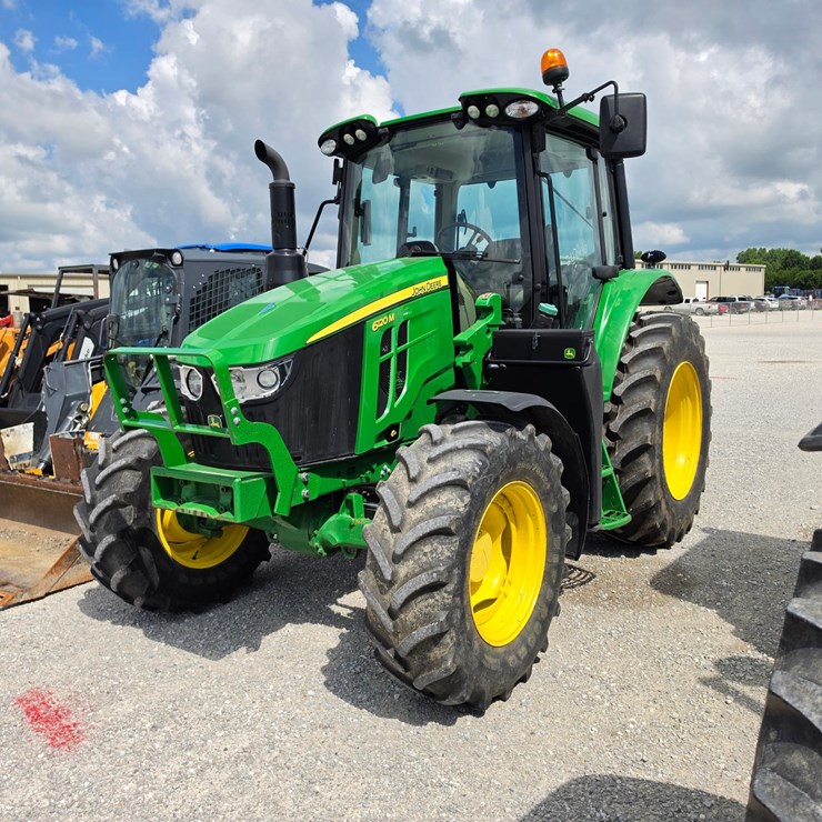 2022 JOHN DEERE 6120M