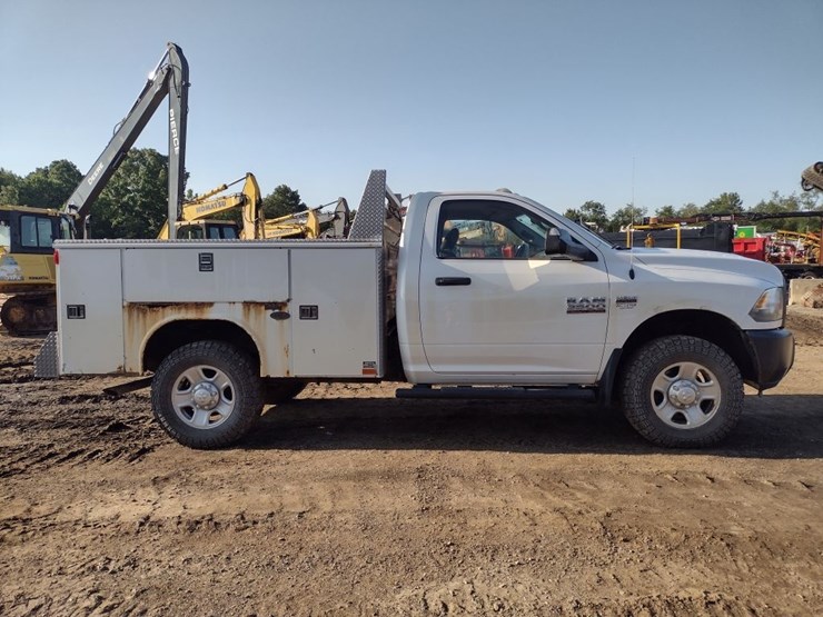 dodge-3500-image-3