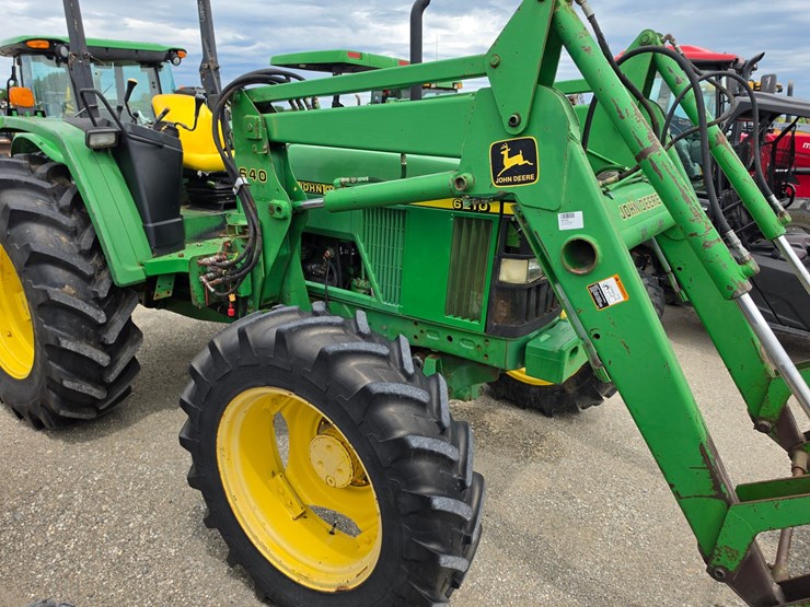 2000-john-deere-6210-image-20