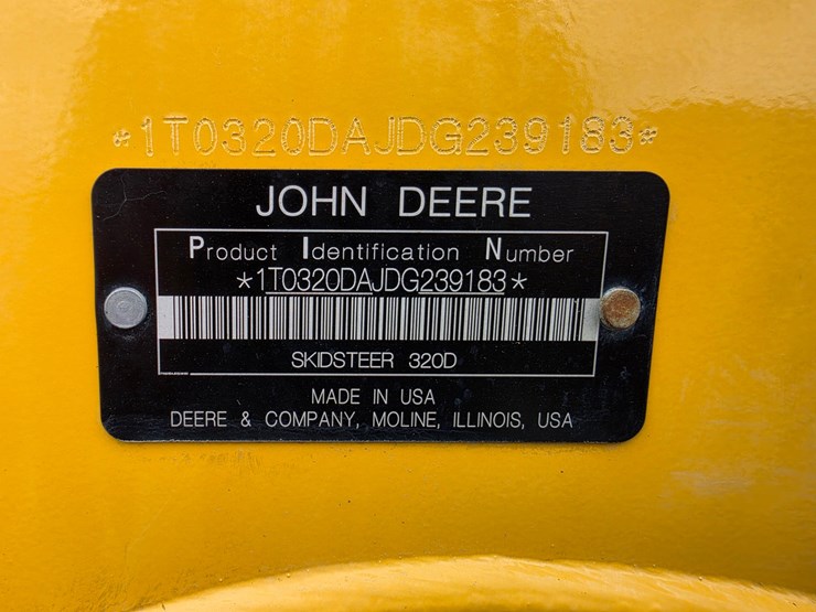 2013-deere-320d-image-19