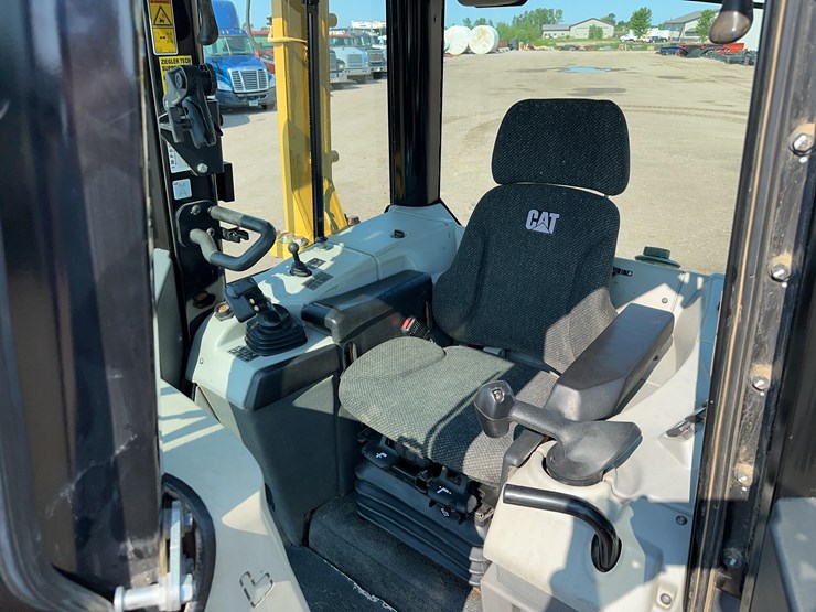 2015-caterpillar-d6n-xl-image-26