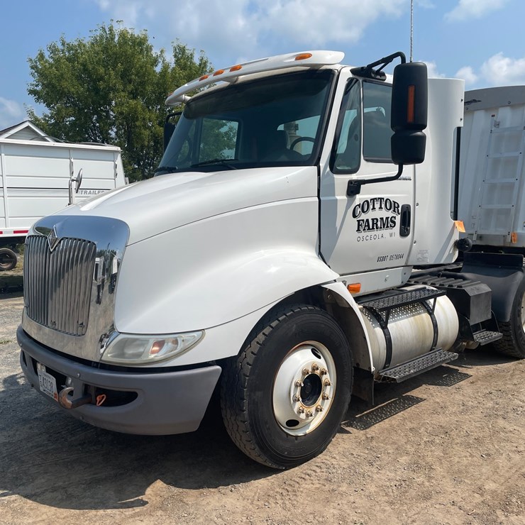 2005 INTERNATIONAL 8600