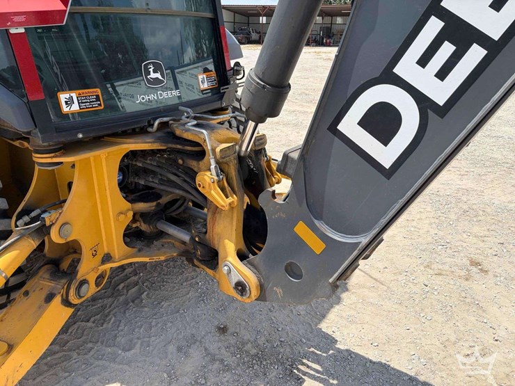 2020-deere-310l-image-28