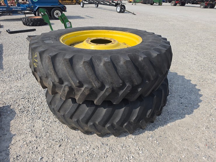 john-deere-10-image-1