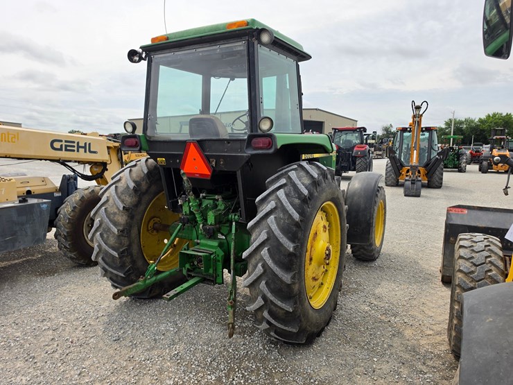 1988-john-deere-4050-image-19