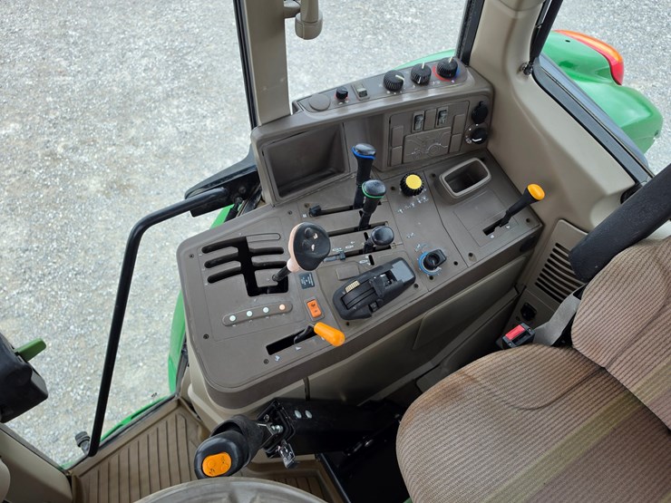 2008-john-deere-7330-image-12