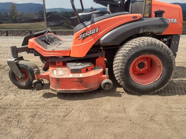 kubota-zd321-image-11