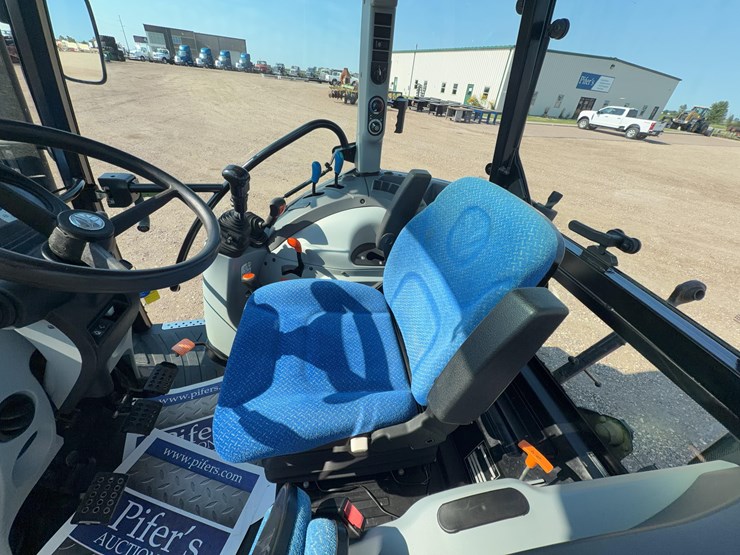 new-holland-t4.75-image-32