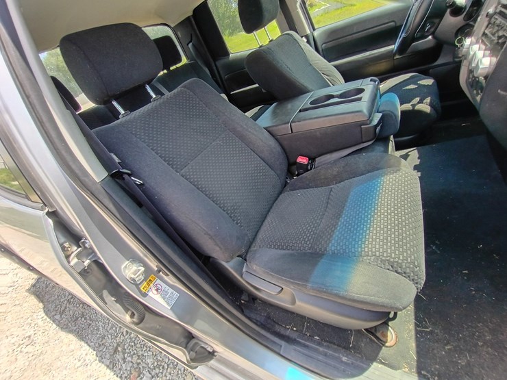 2010-toyota-tundra-image-33