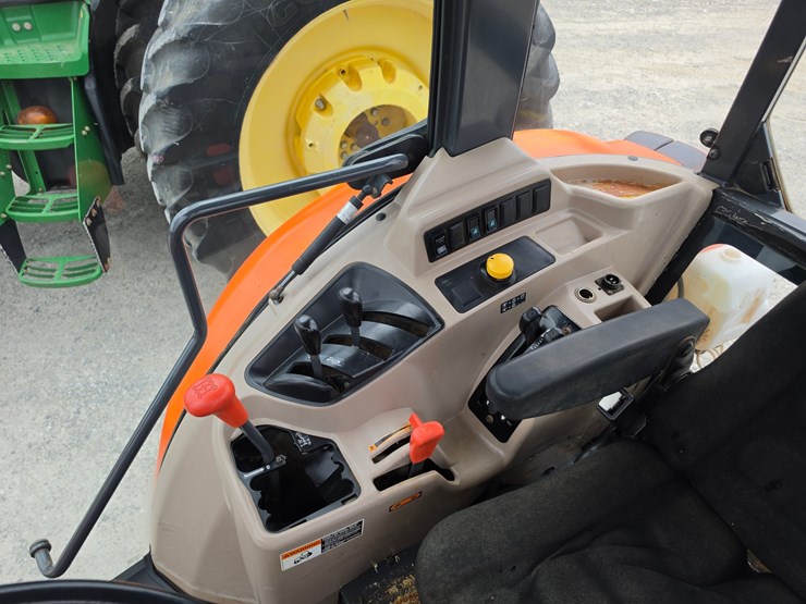 2014-kubota-m9960-image-16