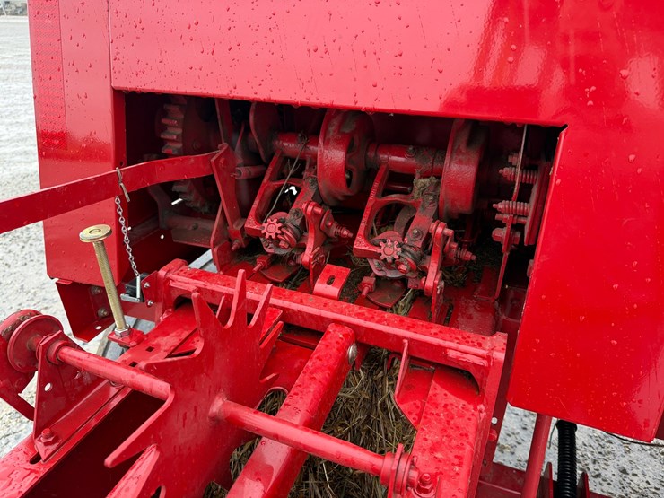 2022-new-holland-bc5060-image-8