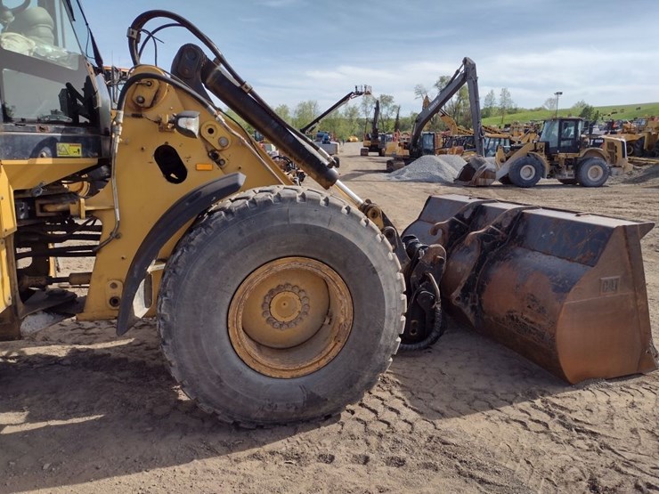 caterpillar-930g-image-27