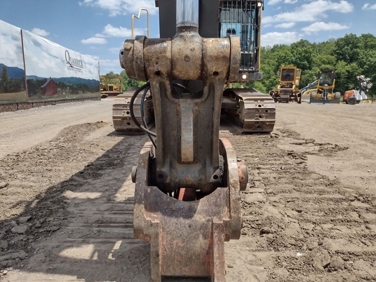 volvo-ec240cl-image-26