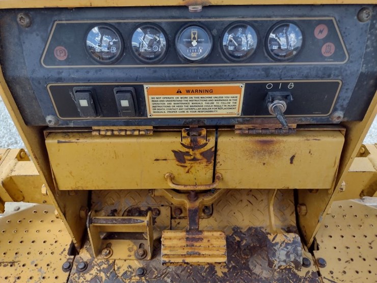 caterpillar-d4c-image-7
