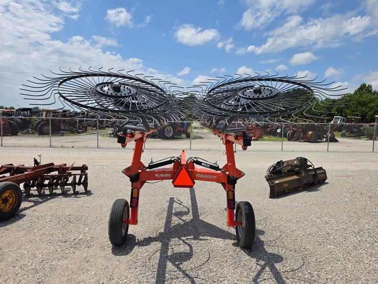 2023-kubota-ra210cr-image-8