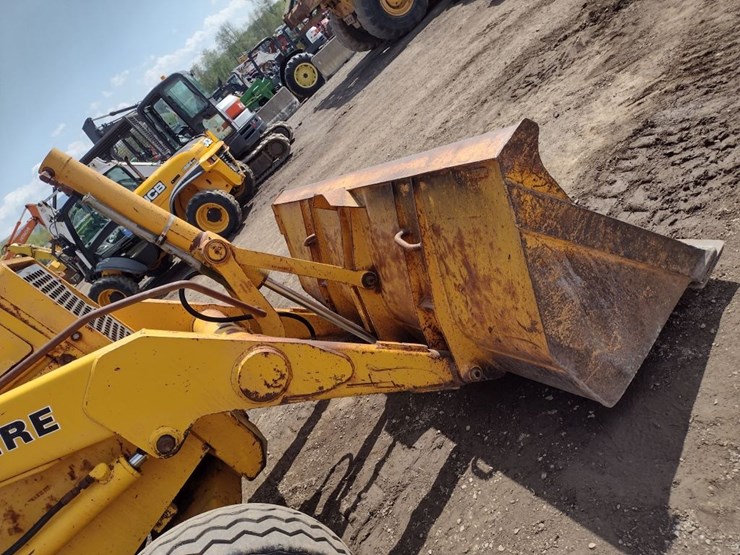 john-deere-310d-image-22