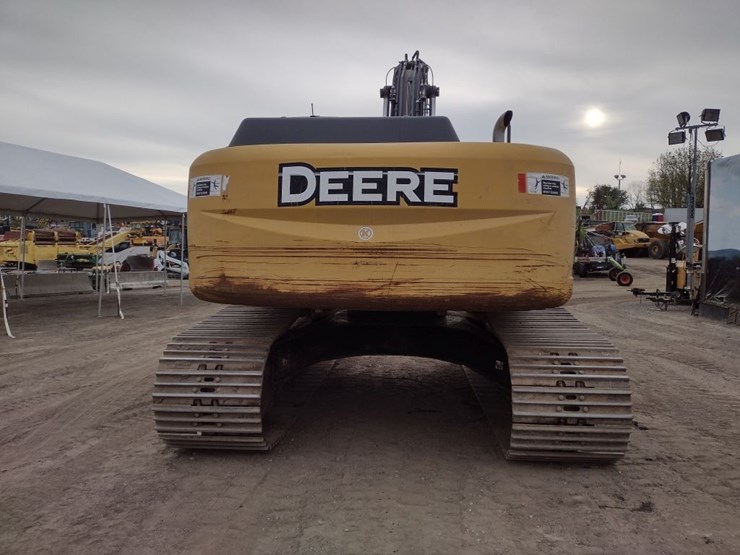 deere-270d-lc-image-4