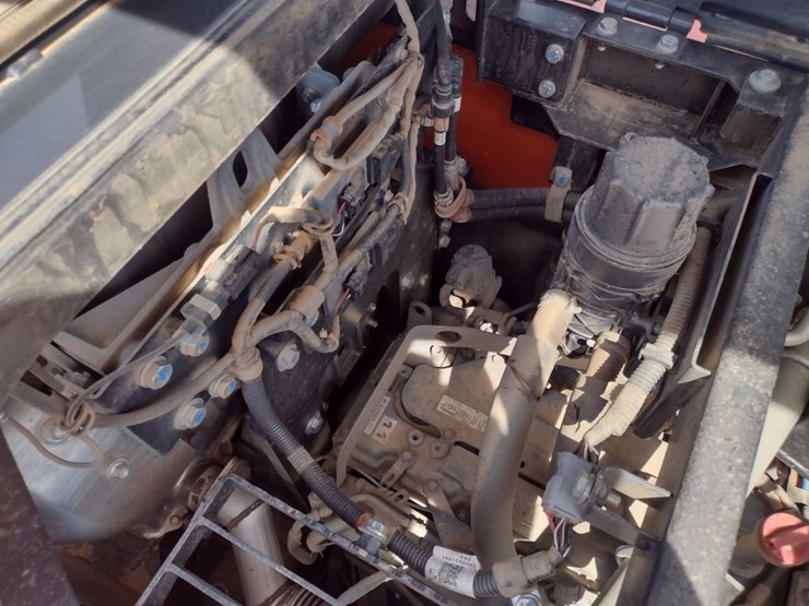 hitachi-zx160-lc-6n-image-44