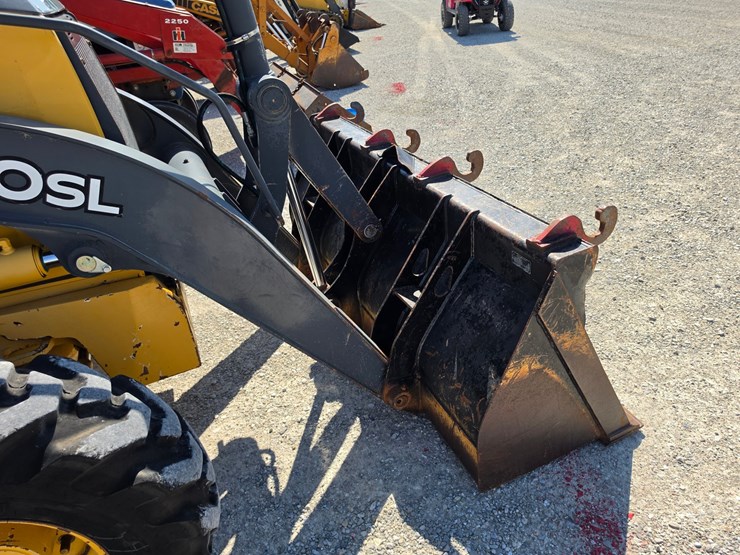 2015-deere-310sl-image-26