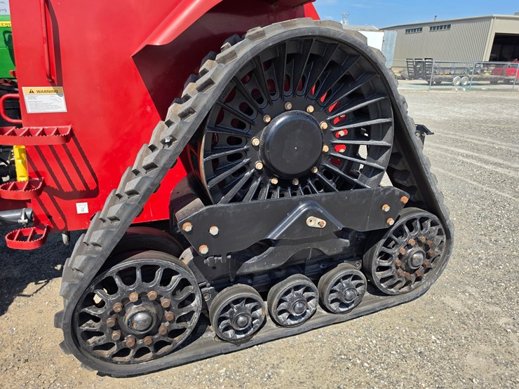 2014-case-ih-420-image-14