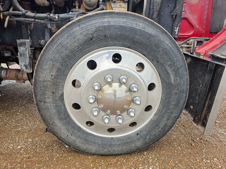 2006-peterbilt-379-image-90