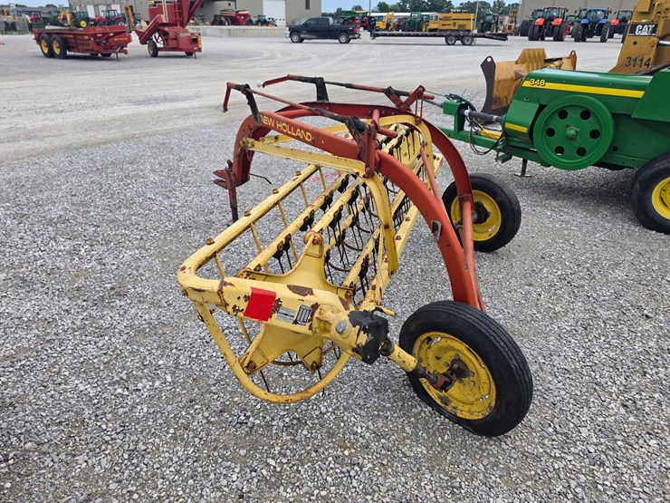 new-holland-256-image-3