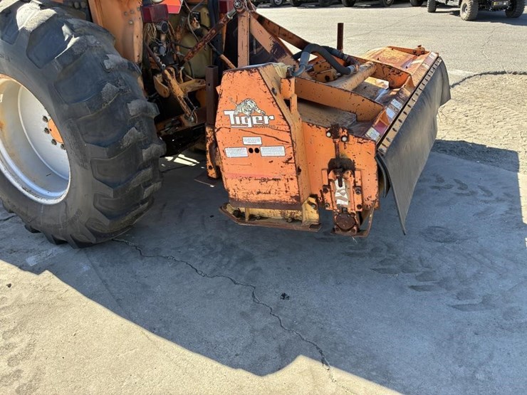 case-ih-4240-image-9