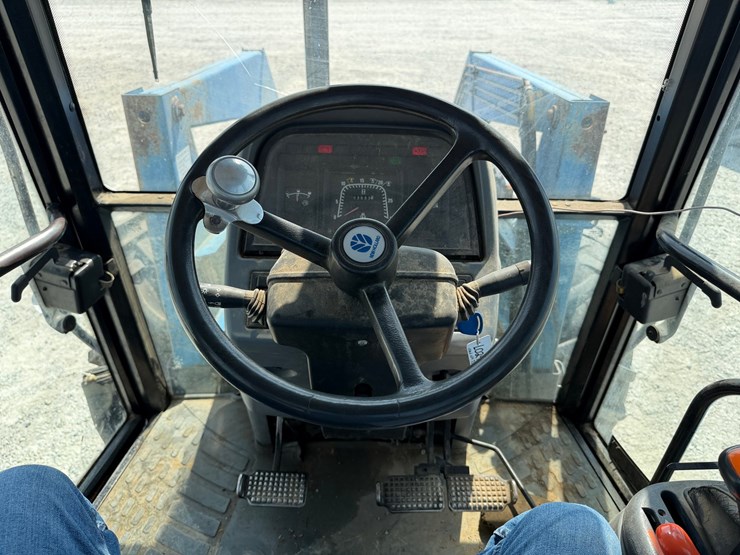 1999-new-holland-ts100-image-18