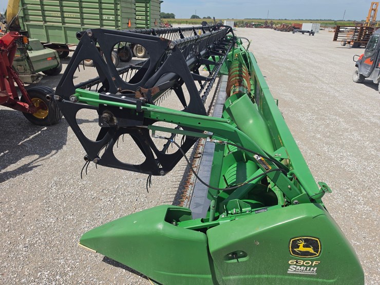 2011-john-deere-630f-image-3