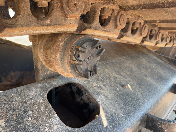 2015-caterpillar-326fl-image-26