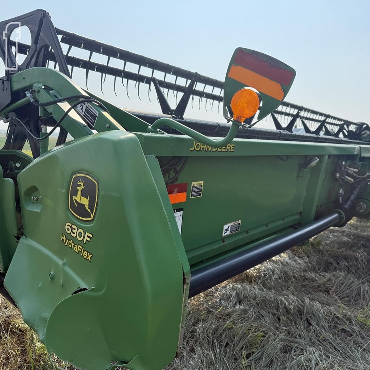 2004 JOHN DEERE 630F