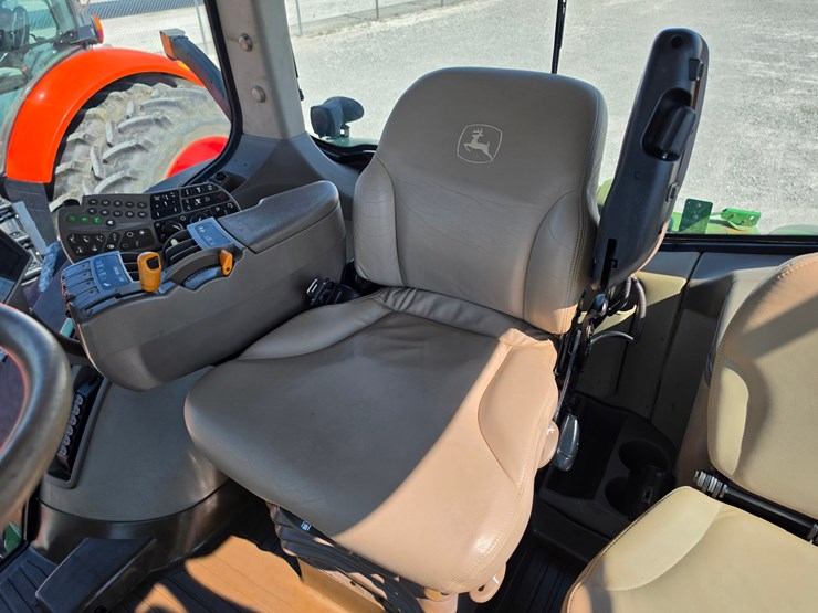 2012-john-deere-8335r-image-8
