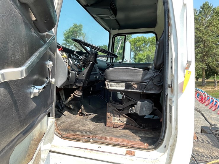 1988-ford-l8000-image-53